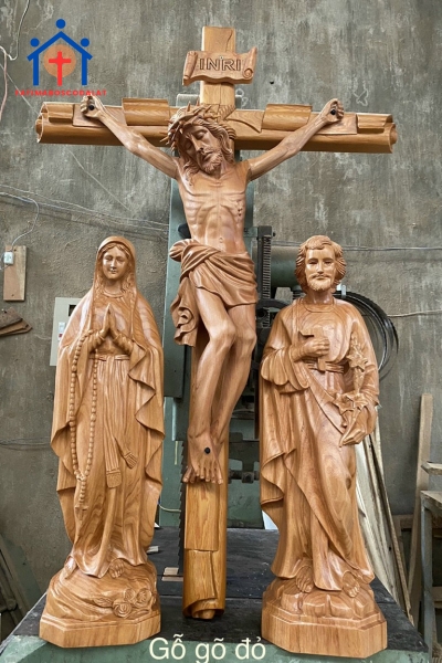 bo-gia-dinh-thanh-gia-go-go-do